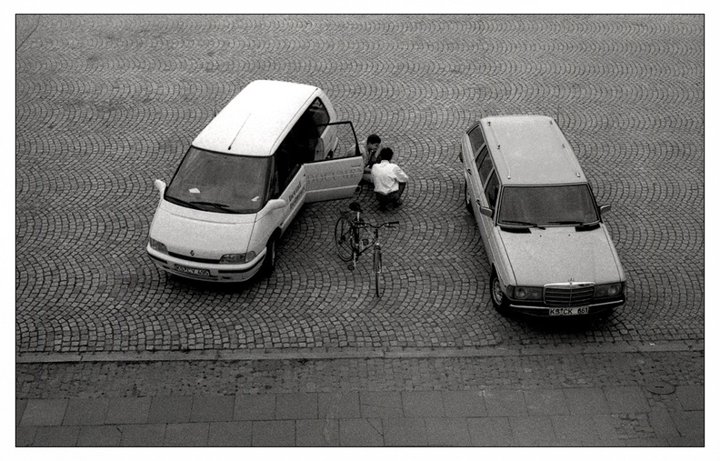 documenta-9-cars2a.jpg