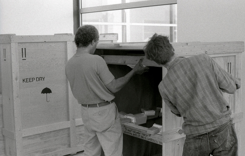 documenta-9-tempora-re-b-puryear-a.jpg