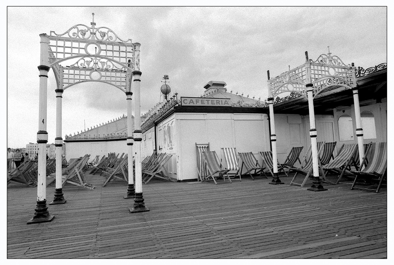 england-bright-pier-cafe.jpg