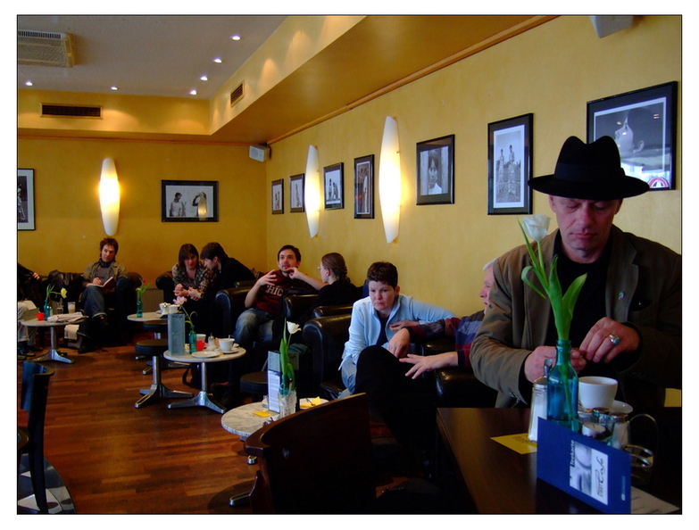 die-ausstellung-stadtcafe-kassel.jpg