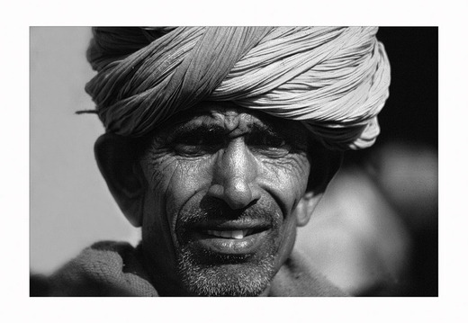 -k-mann-sw-mit-turban-gelb-kopie
