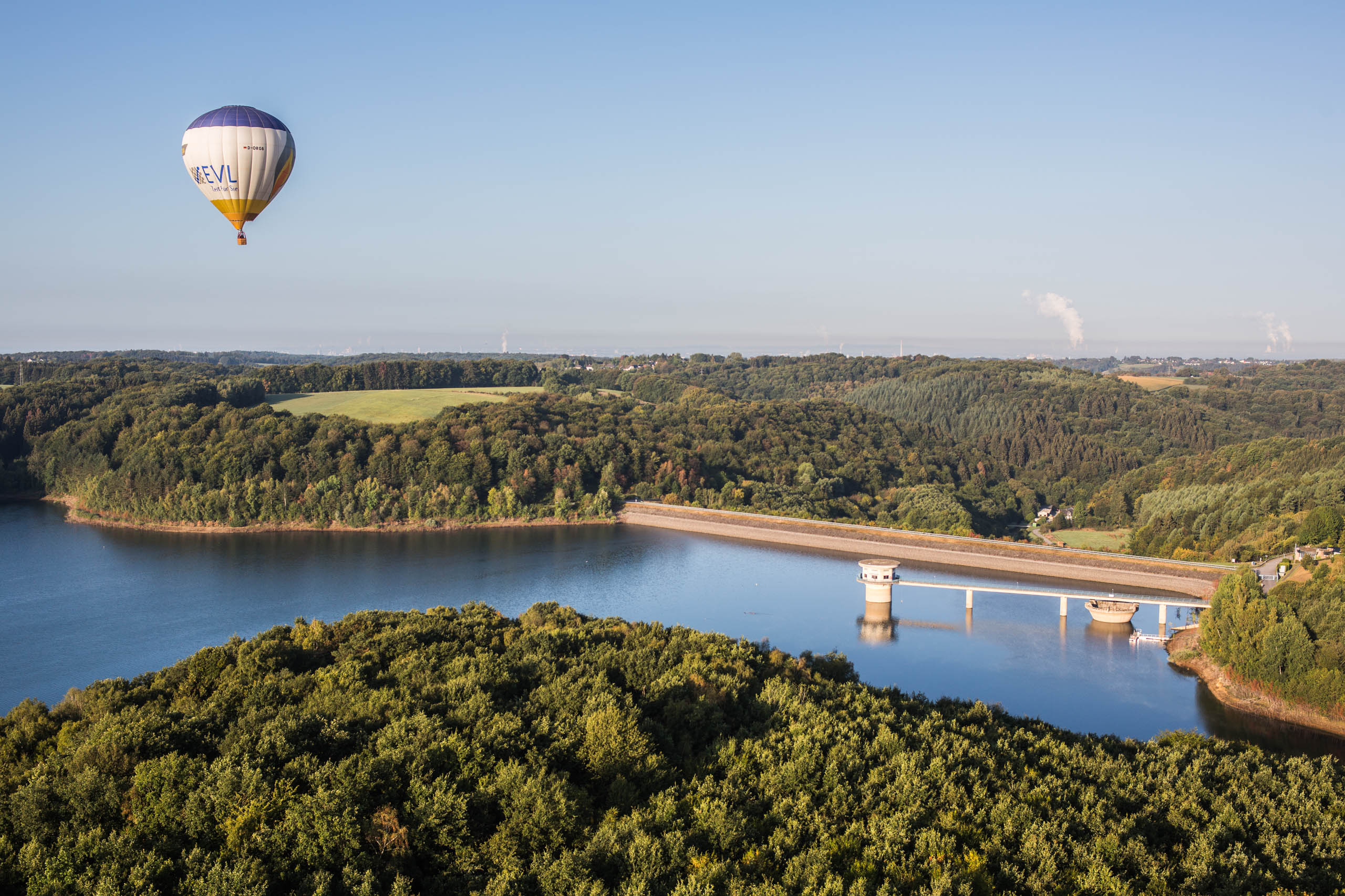 Ballonfahrt über dem Rheinisch-Bergischen Kreis sowie der Dhünntalsperre
